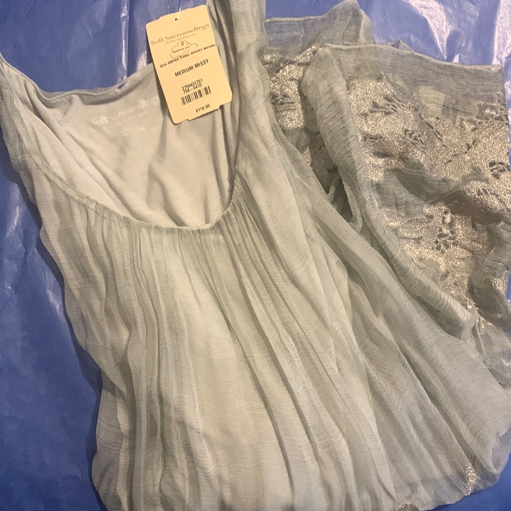 ⭐️MY SURROUNDINGS -Medium, Sophia Tunic⭐️